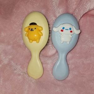 Cinnamoroll and Pompompurin hair brush set
